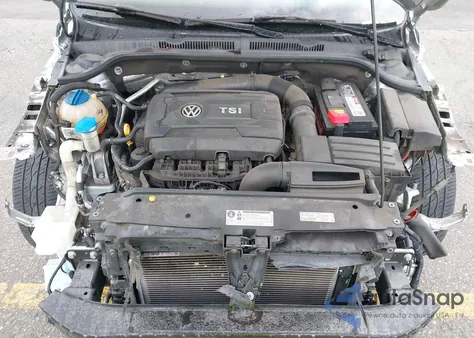 2015 Volkswagen Jetta 1.8T Se z USA, uszkodzony, nr VIN 3VWD17AJXFM274856
